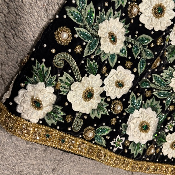 Alice And Olivia New Lindsey Embellished Gown Size 4 $1,995.00 - Picture 10 of 16